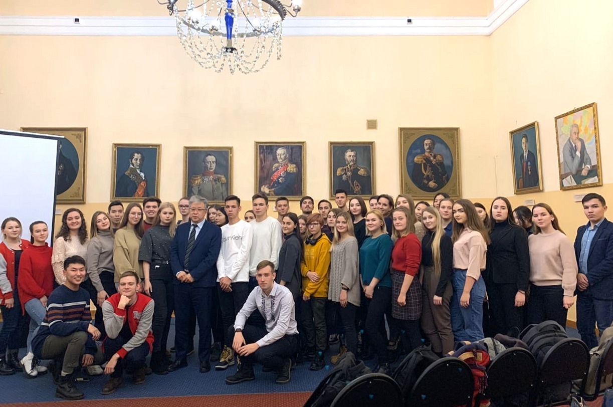 perevoznikov_otkr_dialog