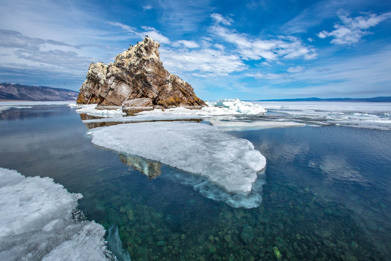 Baikal_ice_Burmeister