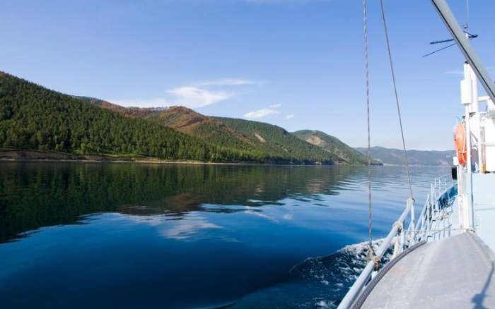 Fond_ozero_Baikal.jpg