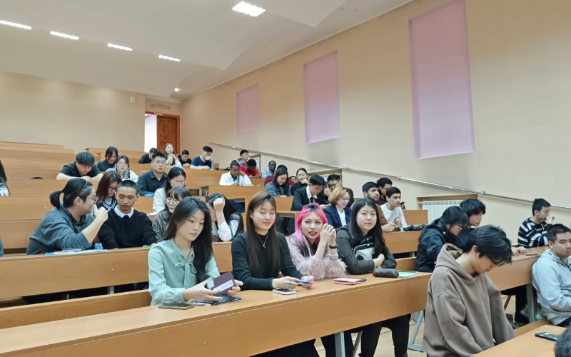 MgcrF0-WgV8.jpg