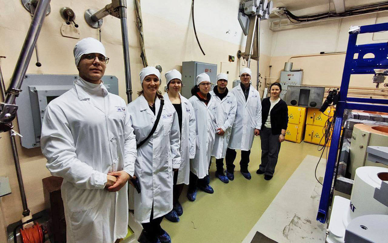 photo_5470123700729352098_y