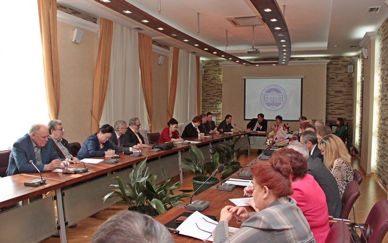 Uchenii_sovet_04_2015.jpg