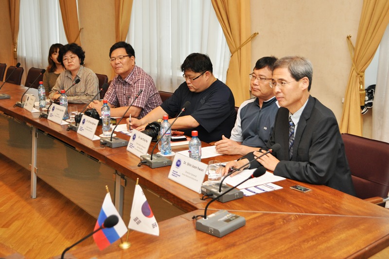 Корейская делегация в ИГУ 12 июля 2013
